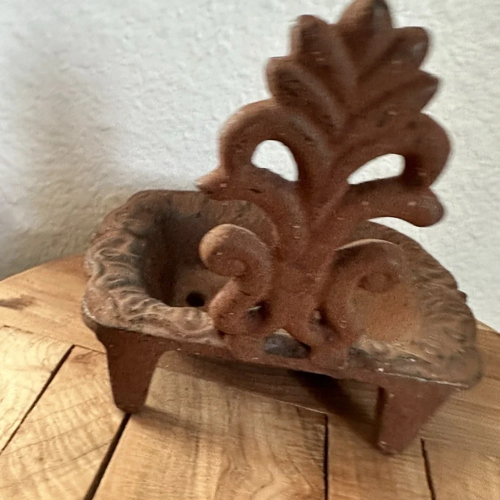 Vintage Style Soap Dish 5 Inch Cast Iron Metal Rustic Footed Ornate Antique Look
